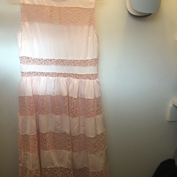 Dresses & Skirts - Pink dress
